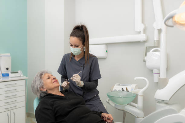 Best Broken or Cracked Tooth Emergency Dentist in Middleborough Center, MA